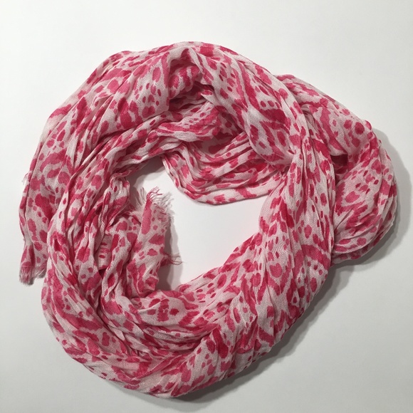 GAP Accessories - Gap Pink Ikat Fringe Scarf